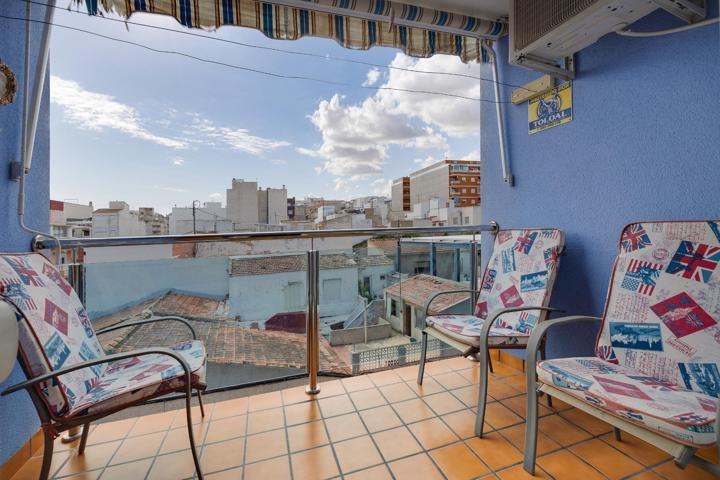 Venta de apartamento céntrico en Torrevieja para entrar a vivir photo 0