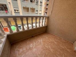 ¡Oportunidad en el corazón de Torrevieja! photo 0
