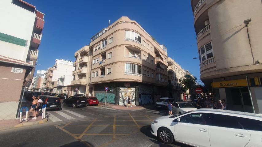 Apartamento a la venta en el Centro de Torrevieja photo 0