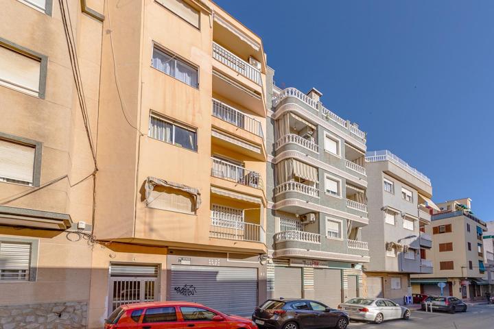 SE VENDE APARTAMENTO A TAN SOLO 250 M. DEL MAR!!! PLAYA DEL CURA!!! VISTAS LATERALES AL MAR. photo 0
