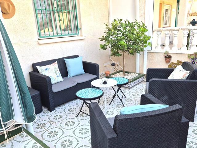 A la venta dúplex con Licencia de Alquiler Turístico vigente en Los Altos, Torrevieja, Alicante photo 0