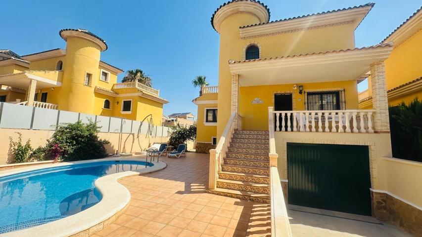 CHALET INDEPENDIENTE CON PISCINA EN ORIHUELA COSTA photo 0