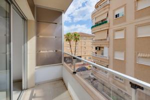 Apartamento en venta en Torrevieja photo 0