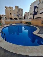 Casa adosada de estilo moderno a 185 m del mar en Torrevieja photo 0