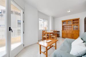 SE VENDE BONITO Y LUMINOSO APARTAMENTO EN AVD. DE LAS HABANERAS!!!! GARAJE Y TRASTERO OPCIONAL!!! photo 0