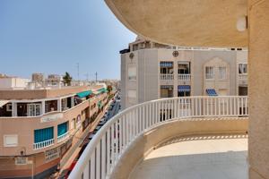 SE VENDE BONITO Y LUMINOSO APARTAMENTO EN AVD. DE LAS HABANERAS!!!! GARAJE Y TRASTERO OPCIONAL!!! photo 0