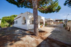 Chalet independiente en Los Balcones photo 0