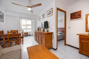Apartamento de dos dormitorios, con garaje y trastero en residencial con piscina photo 0