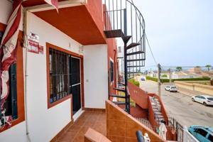SE VENDE BONITO BUNGALOW EN PLANTA ALTA CON SOLARIUM PRIVADO!!!!! photo 0