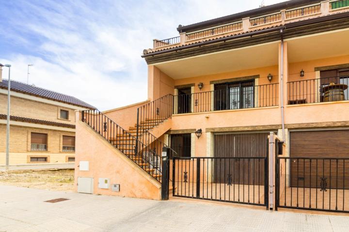 BUNGALOW SEMINUEVO EN BENEJÚZAR photo 0