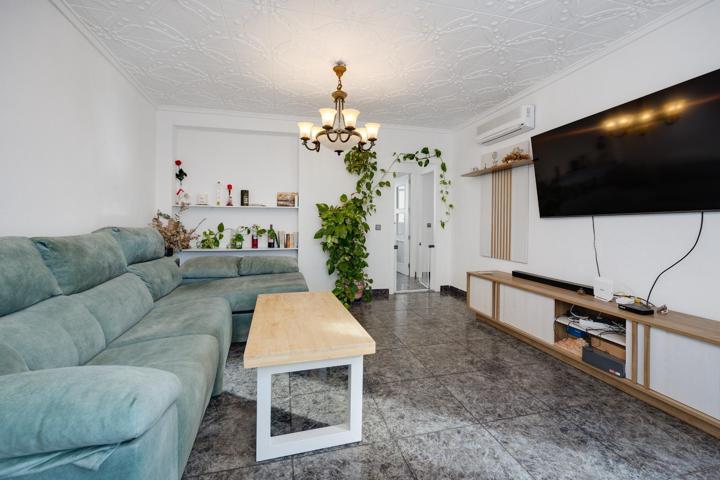 Apartamento a la venta en el Centro de Torrevieja photo 0