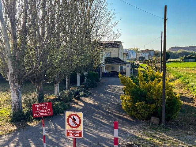 Finca con 2 Viviendas + Almacén en Lleida – Oportunidad Única a 2 km del Centro photo 0