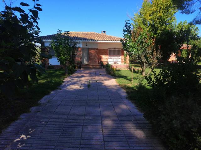 Encantadora Casa con Amplio Terreno en Alpicat - Ideal para Disfrutar de la Naturaleza photo 0