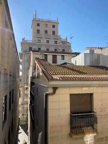 Amplio Piso en el Centro Histórico de Lleida photo 0