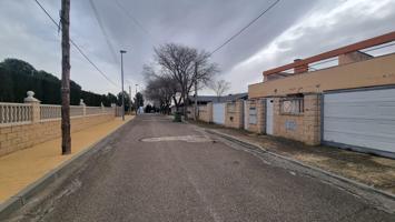 Casa independiente a la venta de 645 m2 construidos en el Alto de La Muela. photo 0