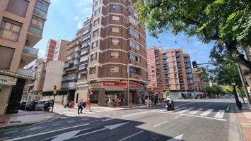 LOCAL COMERCIAL de 130 m2 a pie de calle. photo 0