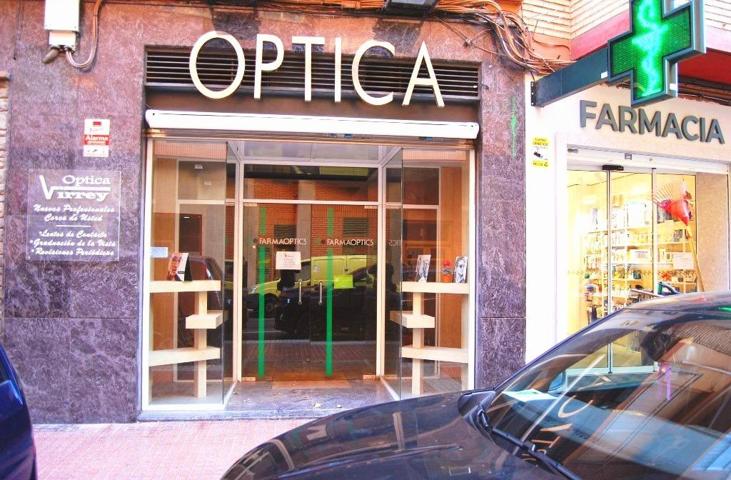 Local ACONDICIONADO y REFORMADO a PIE DE CALLE, con mucha VISIBILIDAD. photo 0