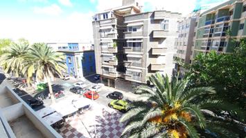 ¡EXCLUSIVIDAD EN EL CORAZÓN DE LAS PALMAS, JUNTO A LA PLAZA DE LA FERIA! photo 0