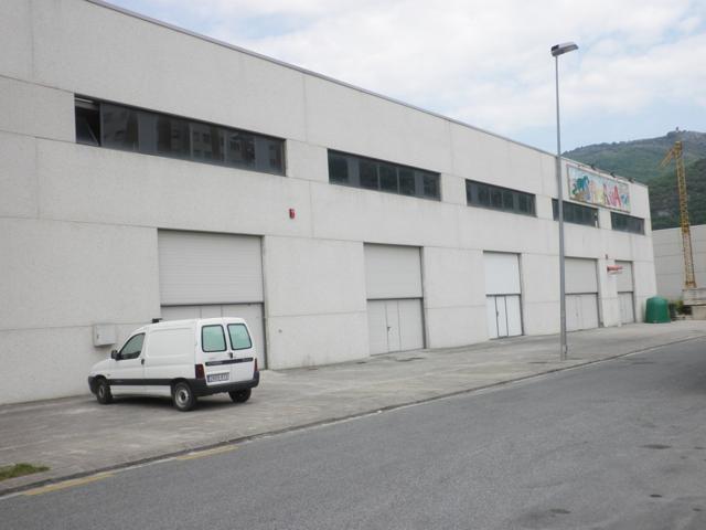 VENTA DE NAVE EN IRURTZUN, POLIGONO AKABORRO photo 0