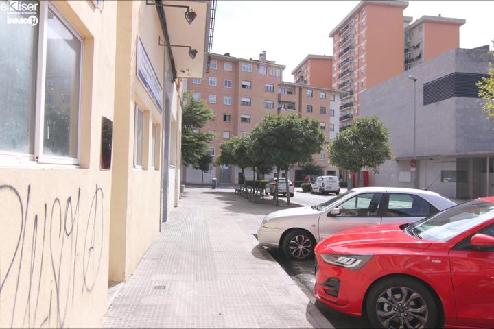 Ekiser vende local con licencia de actividad en Ansoain photo 0