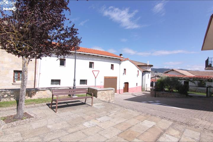 Ekiser vende casa Perurena en Azpa (Valle de Egúes) photo 0