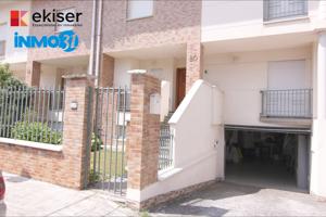Ekiser vende casa adosada con bonitas vistas en Beriain photo 0