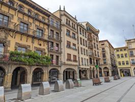 Venta de casa en Estella photo 0