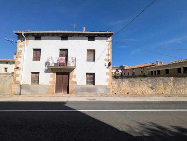 Casa con terreno para reformar en Arizala photo 0