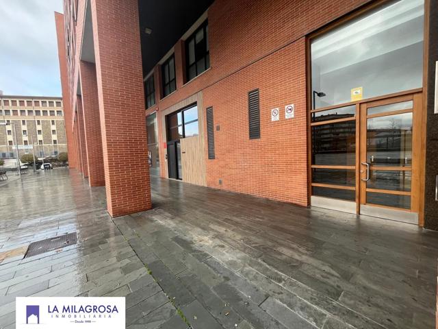 Se vende plaza de garaje con trastero photo 0