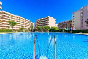 APARTAMENTO DE 2 DORMITORIOS CON VISTA A LA PISCINA Y PARKING GRANDE. ED. SEVILLA. photo 0