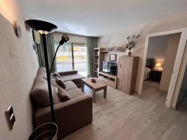 APARTAMENTO DE 2 DORMITORIOS CON VISTA A LAS PISCINAS. ED. SEVILLA. photo 0