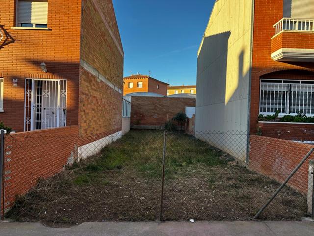 ¡Oportunidad única! 🌟 Se vende parcela de 120 m² en la exclusiva zona del Sindicat de Calafell. photo 0