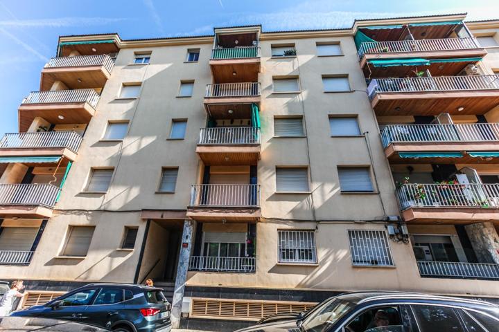🏖 Planta Baja Reformada en Calafell – ¡Frente a la Plaza y a pocos metros del mar! 🌞 photo 0