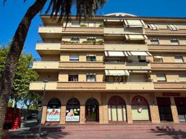 Piso de 3 habitaciones con terraza y piscina a 100 m del mar – Platja de Calafell photo 0