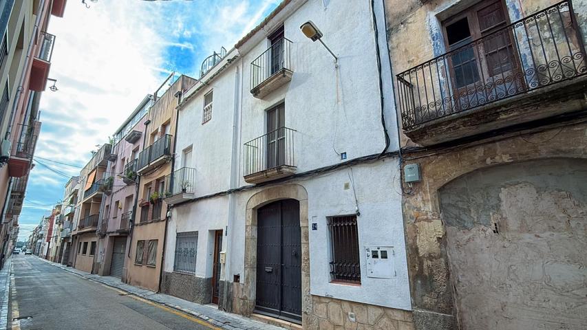 🏡 Casa de pueblo con historia y encanto en el corazón del Vendrell photo 0