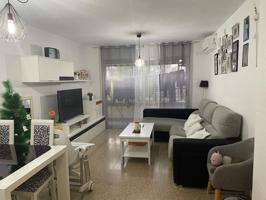 ¡Espectacular Vivienda de 3 dormitorios con Terraza, Piscina y Parking a Pocos Metros del Mar! photo 0