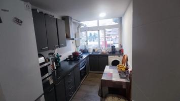 Ubicación Perfecta: Piso de 3 Habitaciones Reformado a Poca Distancia del Mar y Todos los Servicios photo 0
