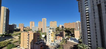 ¡ESPECTACULAR PISO REFORMADO CON VISTAS DESPEJADAS, PISCINA Y PARKING! photo 0