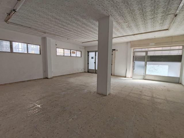 🚗 ¡Oportunidad! Local Comercial en Benidorm con Uso de Garaje photo 0