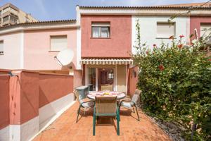 ¡¡Bungalow en zona de Poniente a 100 metros de la playa Poniente!! photo 0