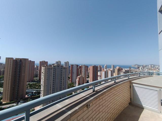 ¡OPORTUNIDAD EN BENIDORM! APARTAMENTO DE 2 DORMITORIOS + 1, CON GARAJE, PISCINA Y TRASTERO EN NUEVOS JUZGADOS photo 0