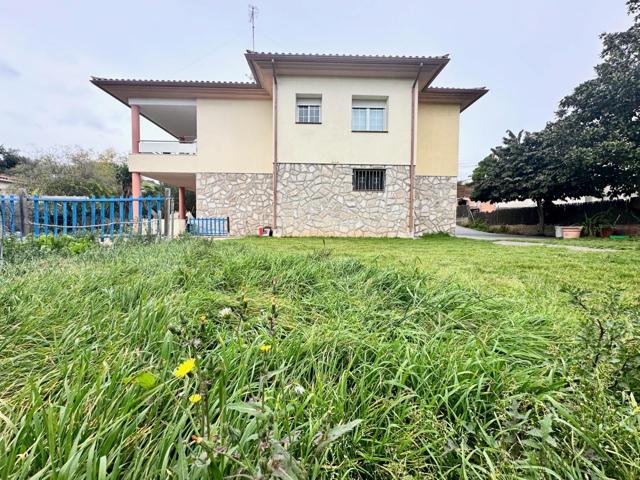 Casa en una sola planta con terreno de 1540 m² 🌱🏡 photo 0