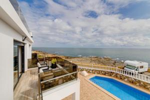 Se Vende Villa con piscina recientemente renovada,Primera línea, Cabo Cervera, Torrevieja photo 0