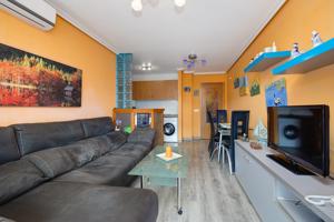 Venta de apartamento céntrico en Torrevieja para entrar a vivir photo 0