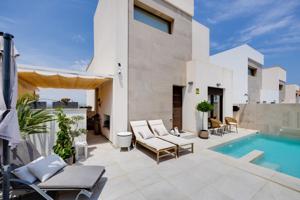 En Venta Villa Independiente seminueva, Ciudad Quesada Rojales - Alicante photo 0