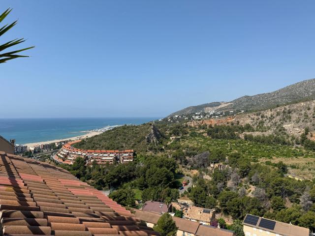 Casa adosada en la montaña de Les Botigues de Sitges. Impresionantes vistas a mar y montaña photo 0