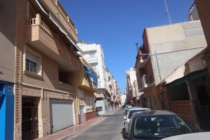 UNIFAMILIAR DE LUJO EN PLENO CENTRO Y PLAYA LEVANTE, ASCENSOR, GARAJE PARA CUATRO COCHES, TERRAZA. photo 0