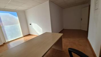 Amplio local comercial con dos plantas en Santa Pola photo 0