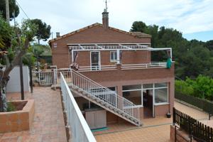 CASA CON VISTAS AL MAR Y MONTAÑA photo 0