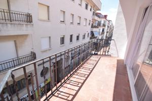 Piso totalmente reformado en segunda línea de mar photo 0